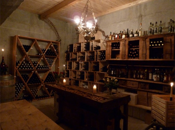 Waldhaus _Bettmeralp_Weinkeller1